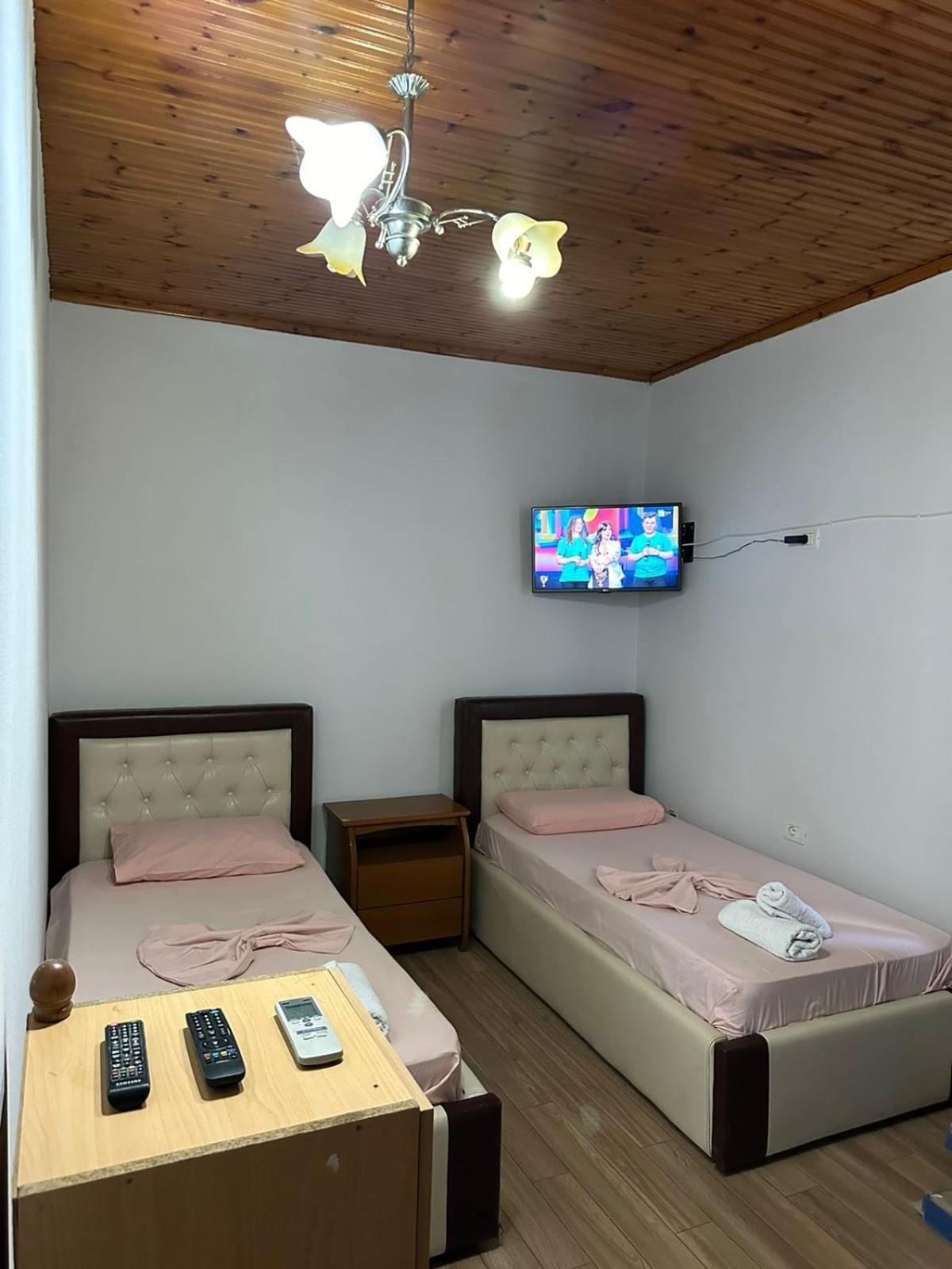 Eden Hostel Tirana Kültér fotó