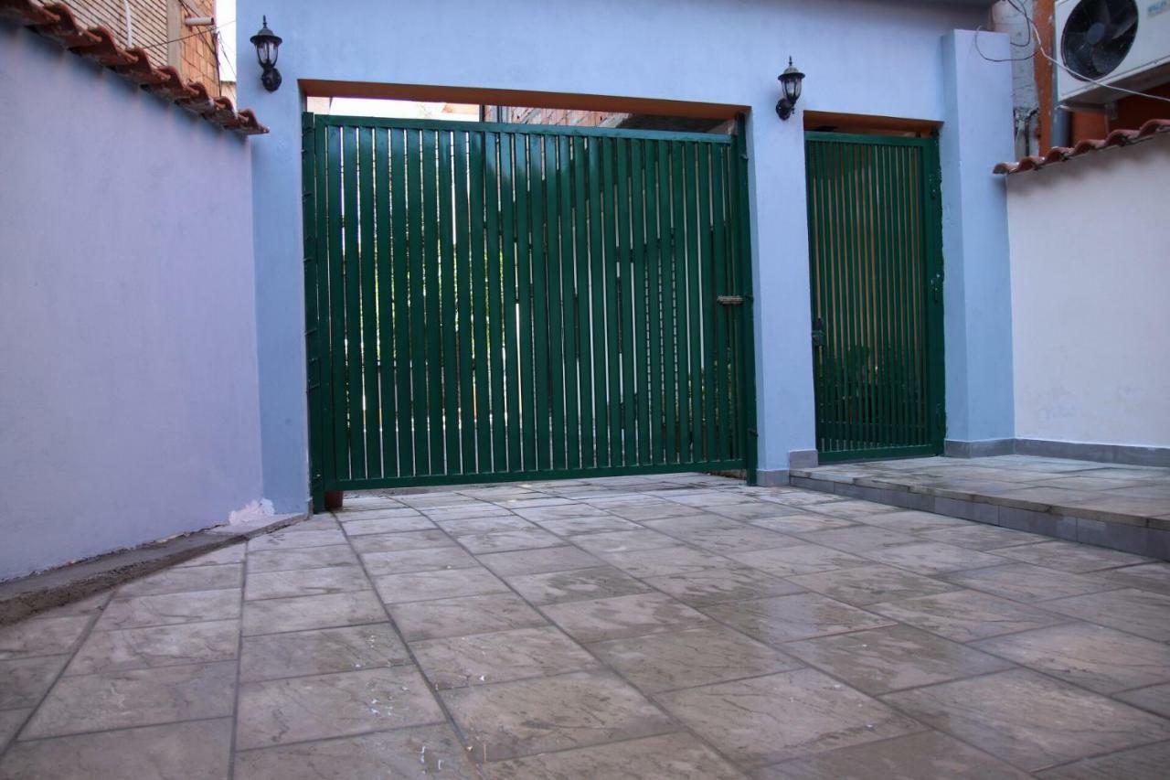 Eden Hostel Tirana Kültér fotó