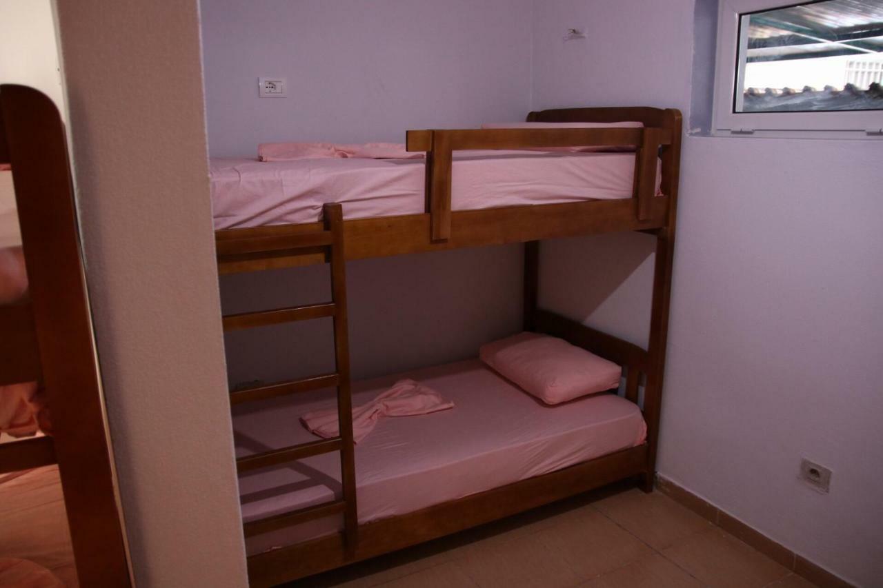 Eden Hostel Tirana Kültér fotó