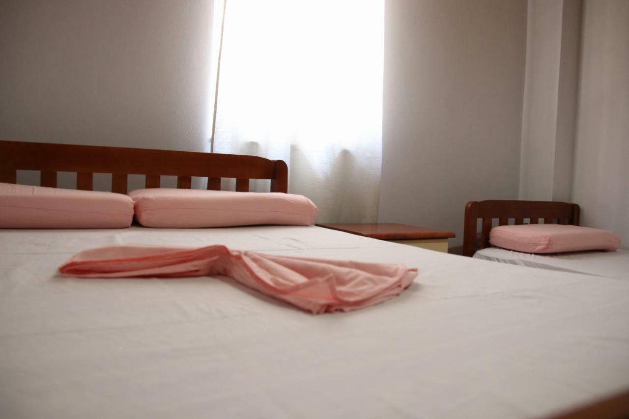Eden Hostel Tirana Kültér fotó