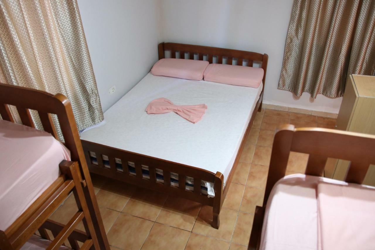 Eden Hostel Tirana Kültér fotó